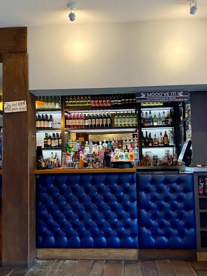 מילדנהול The Bull Inn מראה חיצוני תמונה